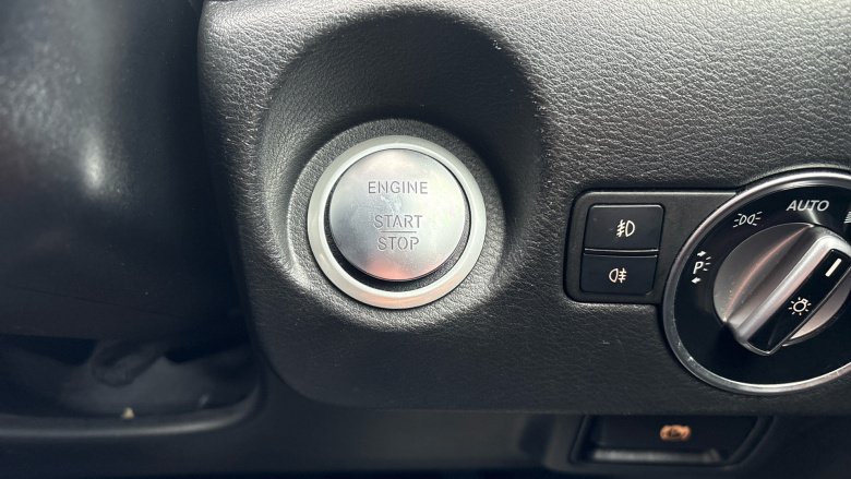 Infiniti Qx30 2.2d Premium 5dr DCT Diesel Estate